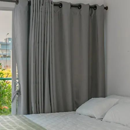 Apartamento Apto Moderno En Serena Del Mar Con Terraza. Ideal Familias Y Grupos *
